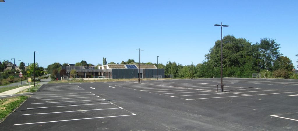 parking gare caulnes