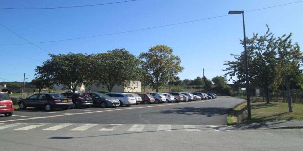 parking groupe scolaire caulnes